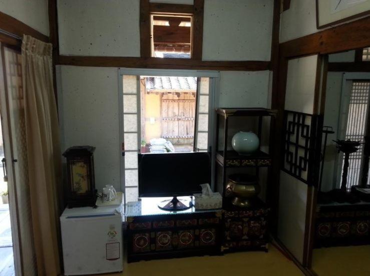 Hotel Goseong Choi Pilgan'S Old House Zimmer foto