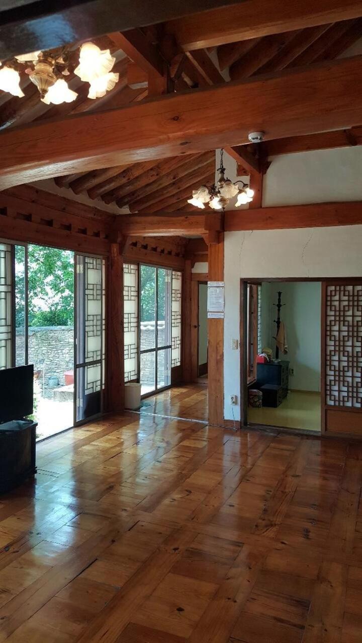 Hotel Goseong Choi Pilgan'S Old House Exterior foto