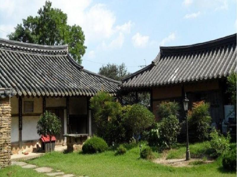 Hotel Goseong Choi Pilgan'S Old House Exterior foto